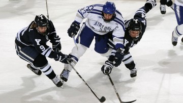 【星海体育官网】热刺陷入冰火两重天，欧冠高歌猛进，英超赛场却步履维艰