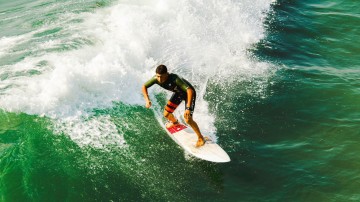 星海体育官方app下载地址：绿衫军强势崛起！近五战四胜锁定东部次席，静候核心塔图姆回归