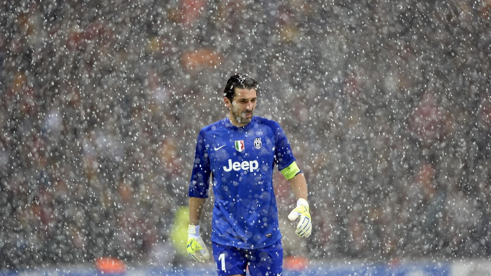 米体曝那不勒斯冬窗计划,韦尔加拉外租在即,双中场补强瞄准